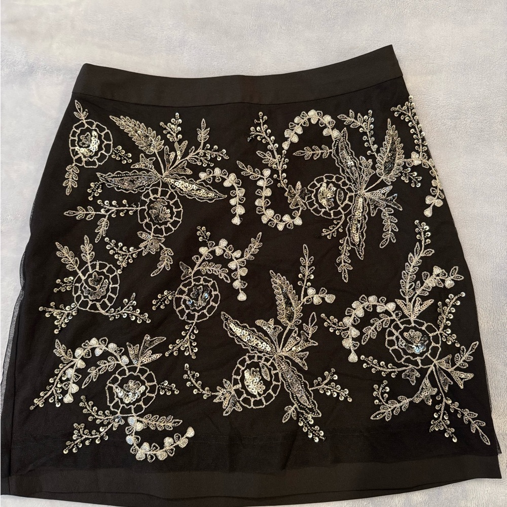 Club Monaco - Elegant Black Embroidered Skirt